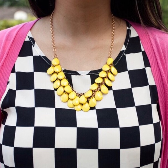 Yellow Teardrops Necklace - Picture 2 of 2